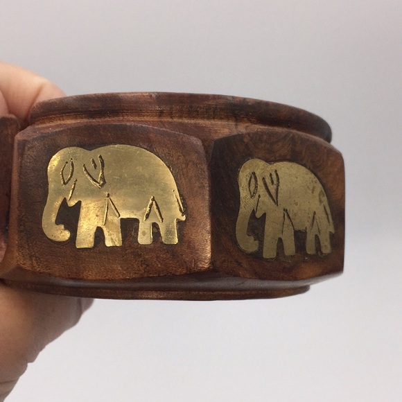 Vintage Elephant Drink Coasters Carved Wood Set Of 6 Brass Inlays - Picture 7 of 9
